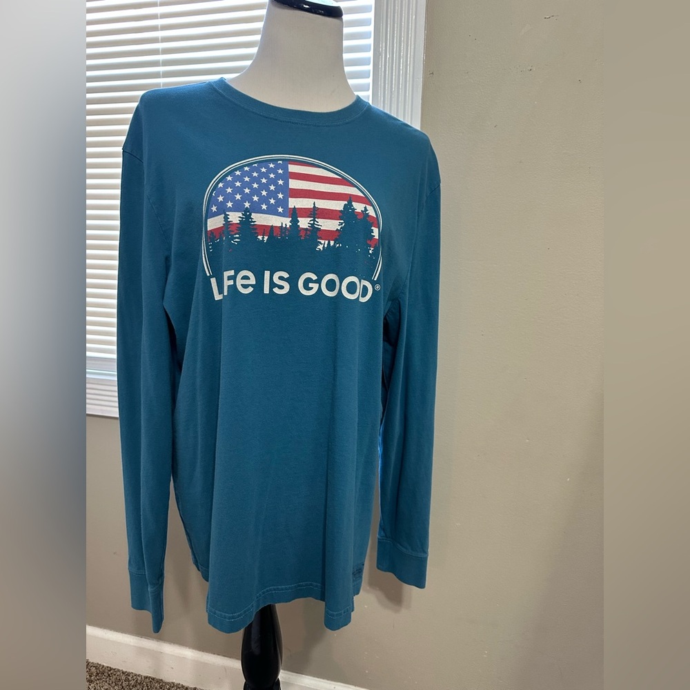 Life is good‎ men’s size L  long sleeve T-shirt with American flag logo